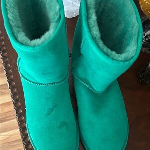 Women's Green Shearling Boots